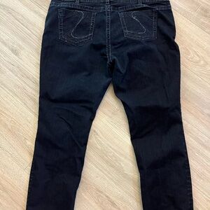 Silver Jeans Suki size 22